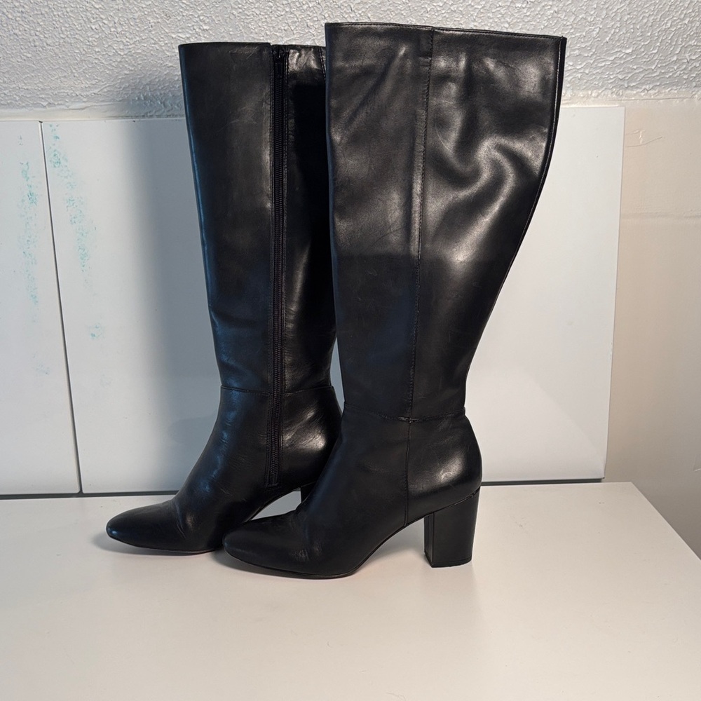 EUC Ann Taylor Black Leather Heeled Boots
